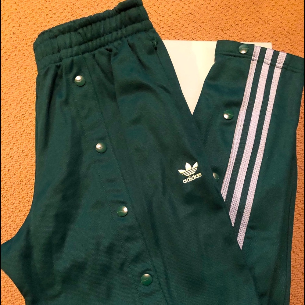 IVY PARK TRACK PANTS (GENDER NEUTRAL)